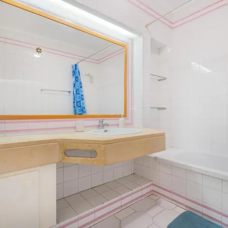 Appartement Cozy With Indoor Pool