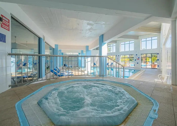 Apartment Cozy With Indoor Pool *