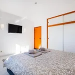 Апартаменти Cozy With Indoor Pool *