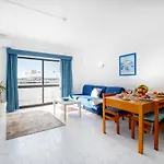 Апартаменти Cozy With Indoor Pool Албуфейра